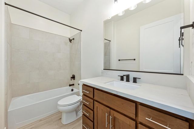 1332 Bear Creek Dr, Rocklin, CA 95765