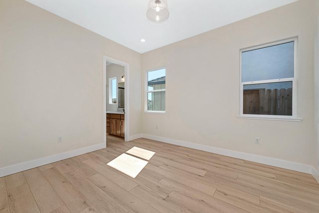 1332 Bear Creek Dr, Rocklin, CA 95765