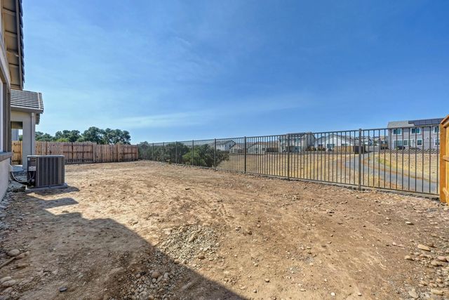1332 Bear Creek Dr, Rocklin, CA 95765