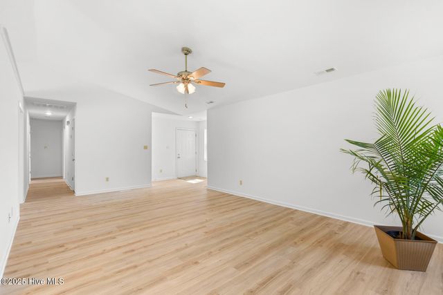 240 S Creek Drive, Jacksonville, NC 28540