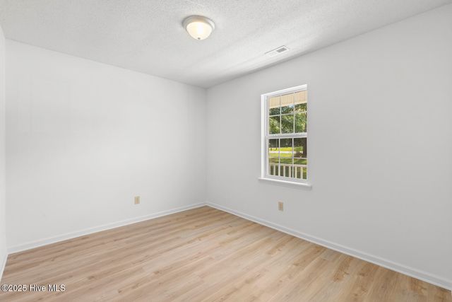 240 S Creek Drive, Jacksonville, NC 28540