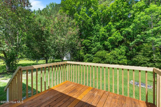 240 S Creek Drive, Jacksonville, NC 28540