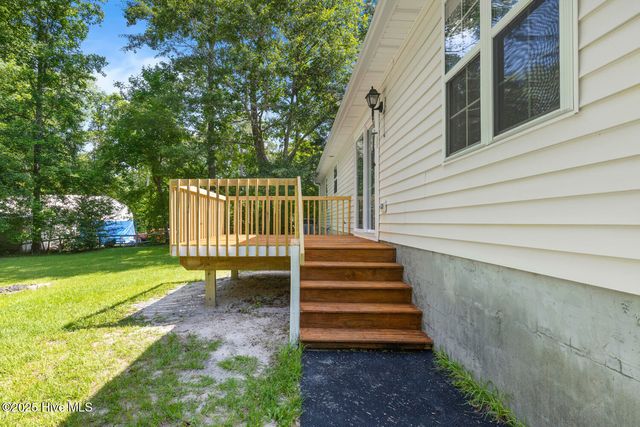 240 S Creek Drive, Jacksonville, NC 28540