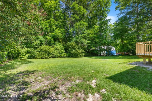 240 S Creek Drive, Jacksonville, NC 28540