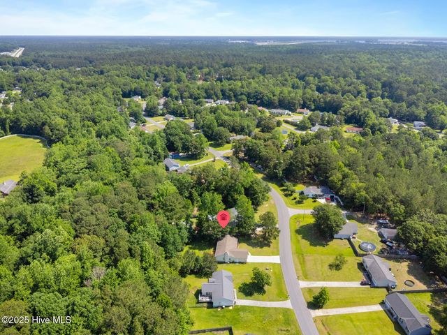 240 S Creek Drive, Jacksonville, NC 28540