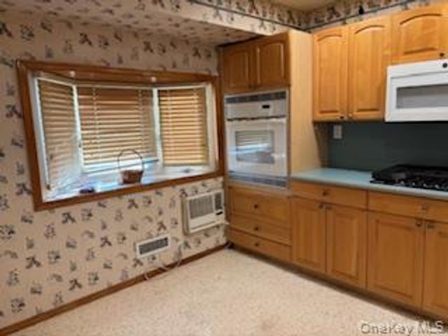 73 Peconic Street, Selden, NY 11784