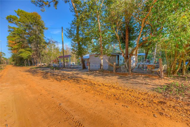 186 Baletka Boulevard, Livingston, TX 77351