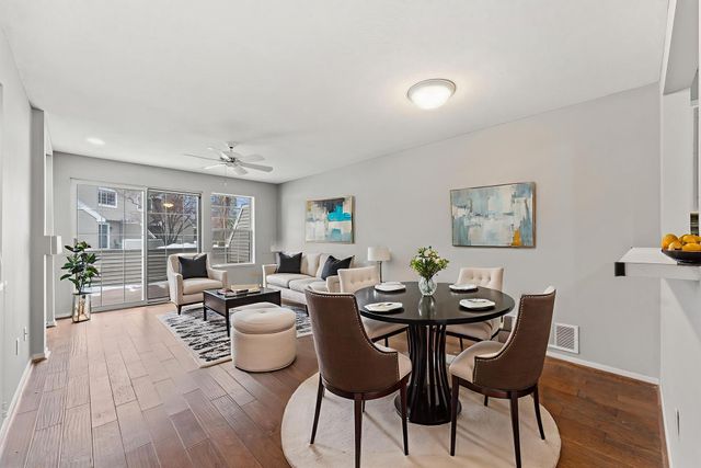 2040 Shenandoah Court B, Plymouth, MN 55447