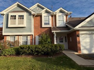 311 Sheffield Court 1, Roselle, IL 60172