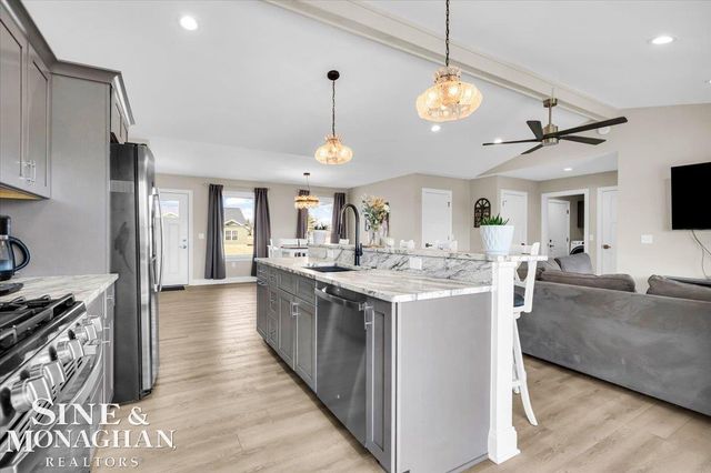 233 Oregon Avenue, Marysville, MI 48040