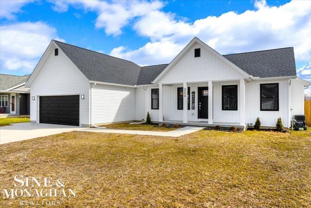 233 Oregon Avenue, Marysville, MI 48040