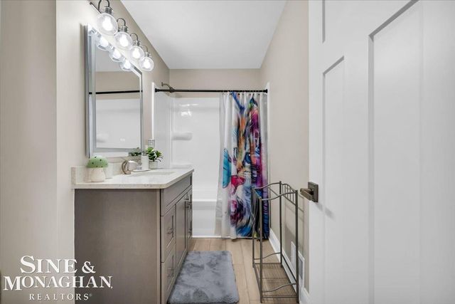 233 Oregon Avenue, Marysville, MI 48040