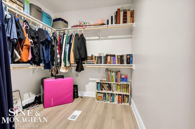 233 Oregon Avenue, Marysville, MI 48040