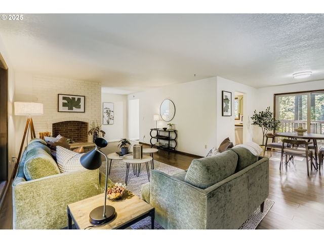 14546 S KELMSLEY Dr, Oregon City, OR 97045