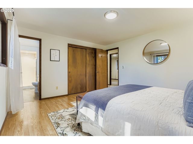 14546 S KELMSLEY Dr, Oregon City, OR 97045