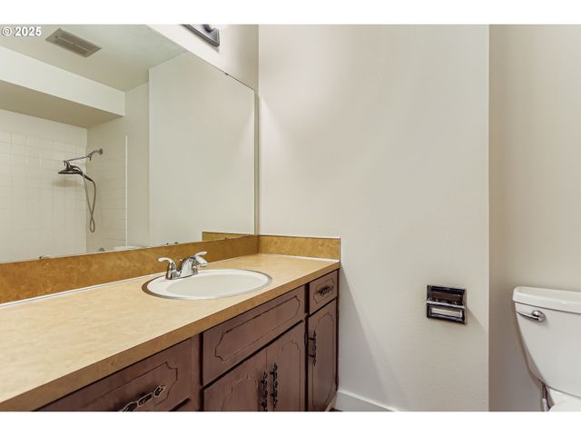 14546 S KELMSLEY Dr, Oregon City, OR 97045