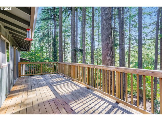 14546 S KELMSLEY Dr, Oregon City, OR 97045