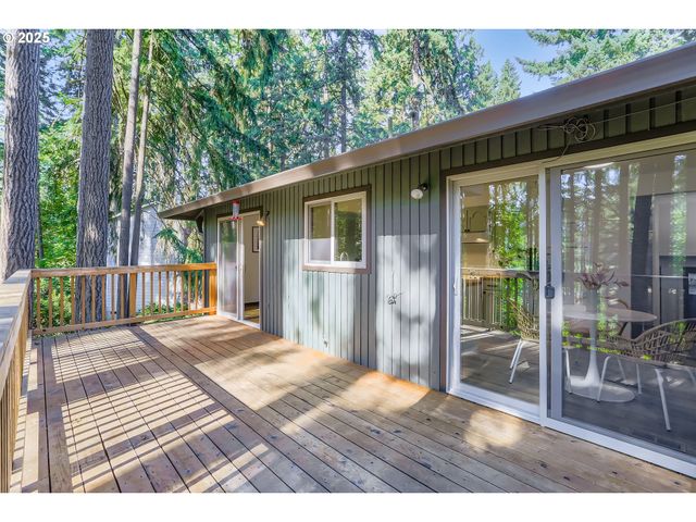 14546 S KELMSLEY Dr, Oregon City, OR 97045