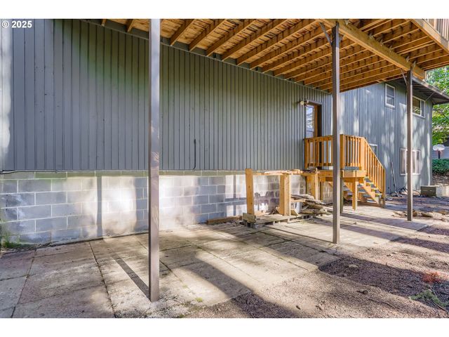 14546 S KELMSLEY Dr, Oregon City, OR 97045