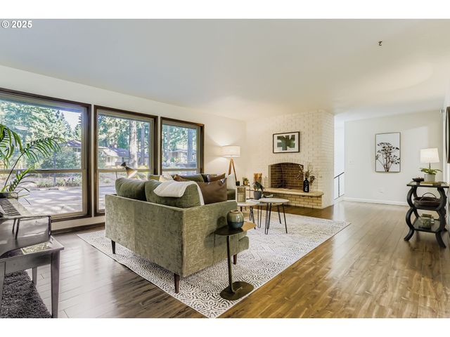 14546 S KELMSLEY Dr, Oregon City, OR 97045