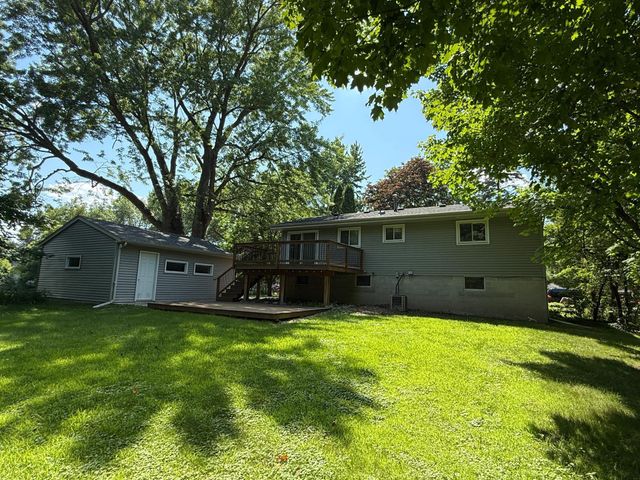 925 S Holcombe Avenue, Litchfield, MN 55355