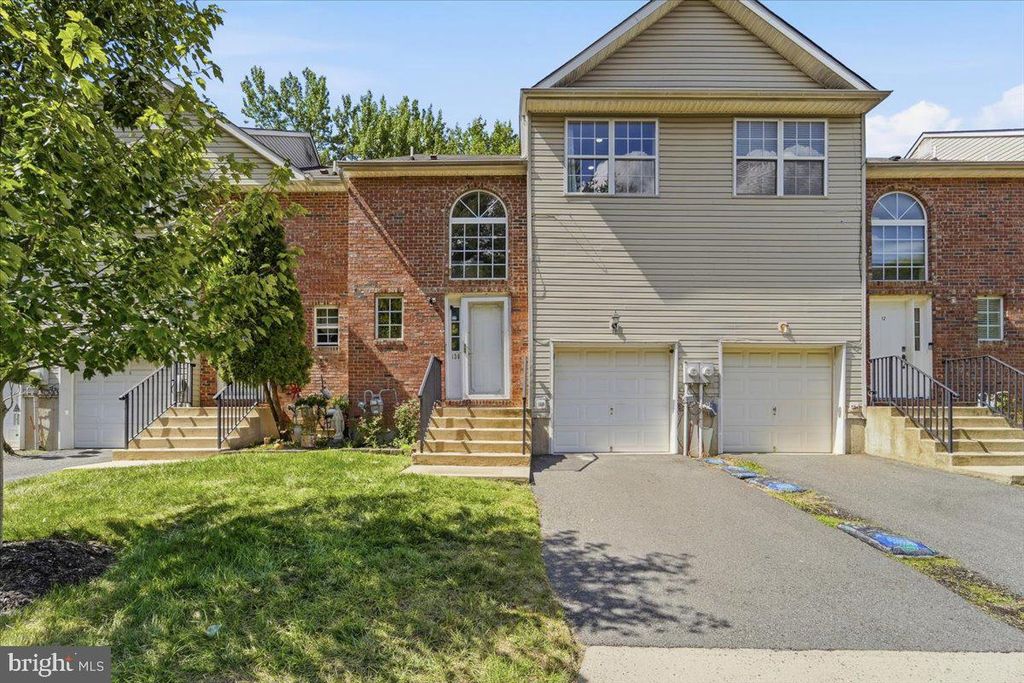130 ORCHID LN, EWING, NJ 08638 — exterior