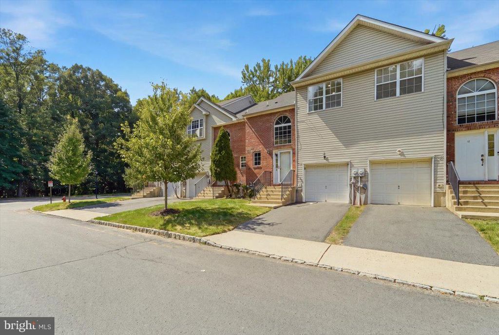 130 ORCHID LN, EWING, NJ 08638 — photo 2