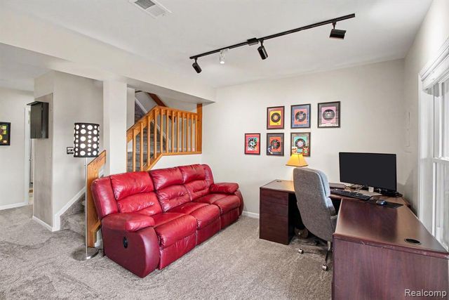 678 Summit Ridge Drive, Milford, MI 48381