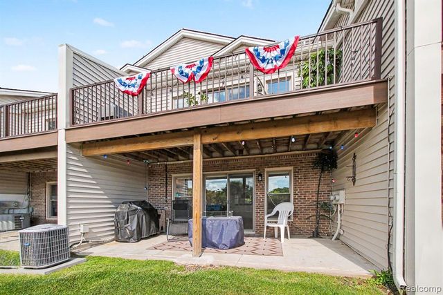 678 Summit Ridge Drive, Milford, MI 48381