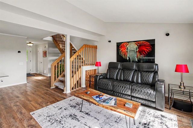 678 Summit Ridge Drive, Milford, MI 48381