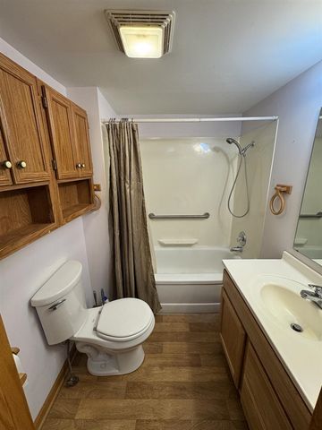 190 E Spruce Street, Harrison, MI 48625