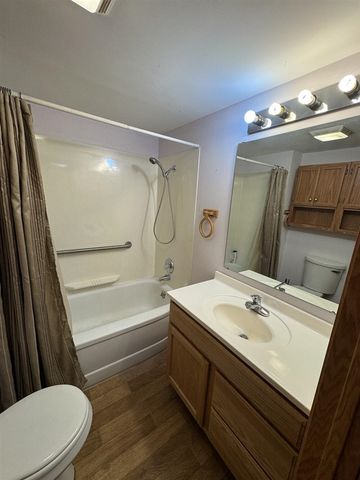 190 E Spruce Street, Harrison, MI 48625