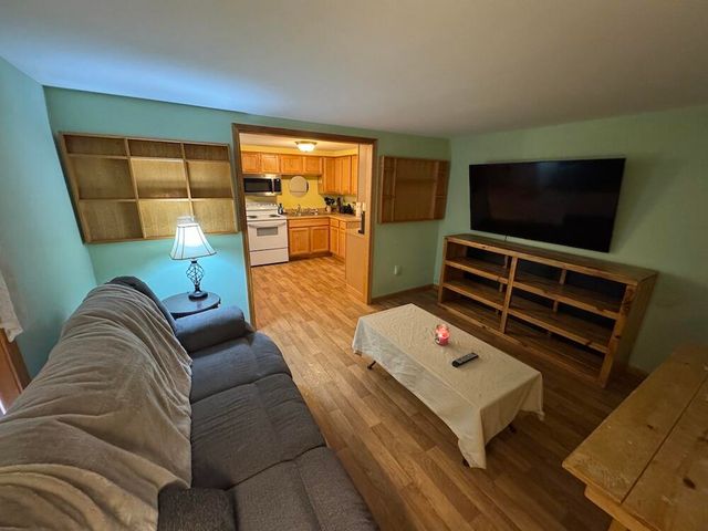 190 E Spruce Street, Harrison, MI 48625