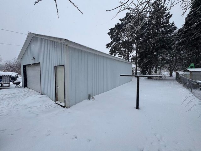 190 E Spruce Street, Harrison, MI 48625