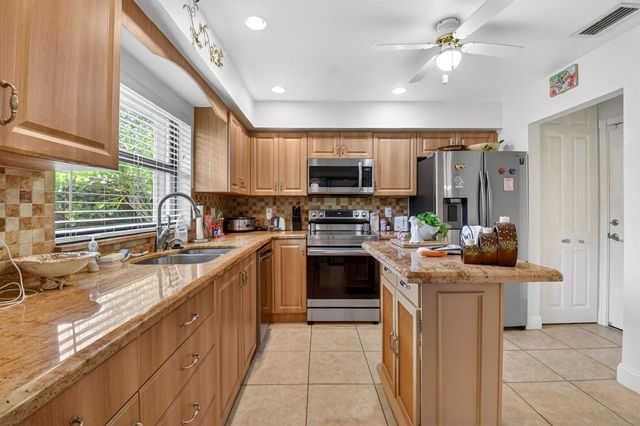 4735 Quailwood Way A, Boynton Beach, FL 33436