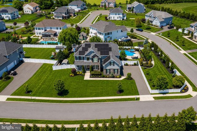 412 GARDENIA DR, Mullica Hill, NJ 08062