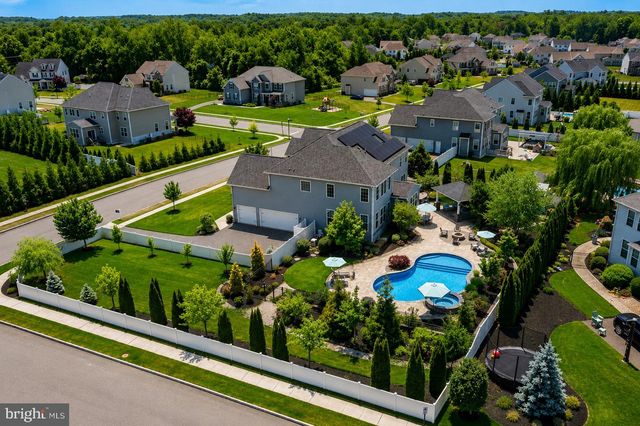 412 GARDENIA DR, Mullica Hill, NJ 08062