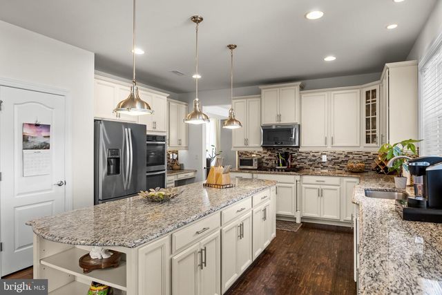 412 GARDENIA DR, Mullica Hill, NJ 08062