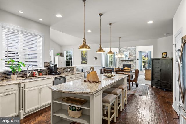 412 GARDENIA DR, Mullica Hill, NJ 08062