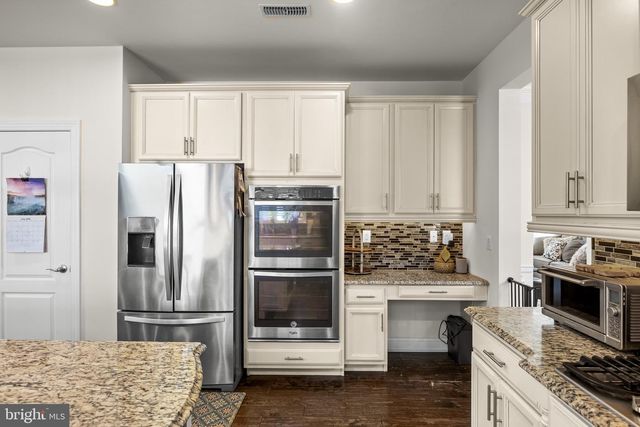 412 GARDENIA DR, Mullica Hill, NJ 08062