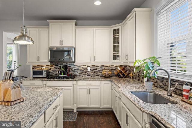 412 GARDENIA DR, Mullica Hill, NJ 08062