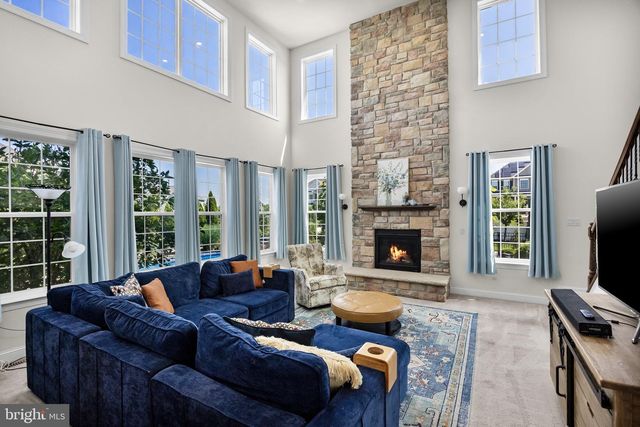 412 GARDENIA DR, Mullica Hill, NJ 08062