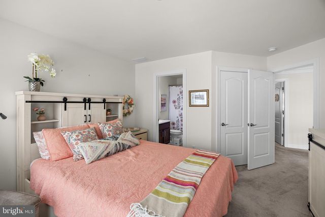 412 GARDENIA DR, Mullica Hill, NJ 08062