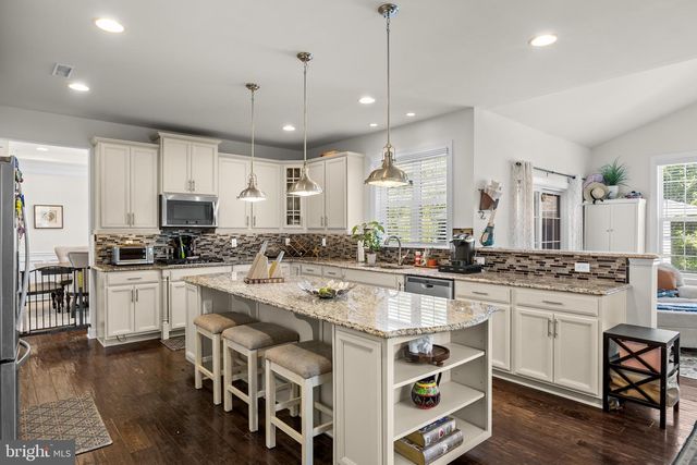 412 GARDENIA DR, Mullica Hill, NJ 08062
