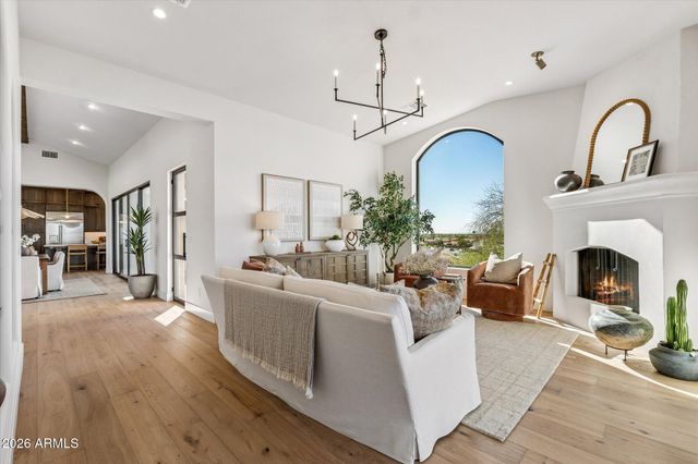 3731 E Fawn Drive, Phoenix, AZ 85042