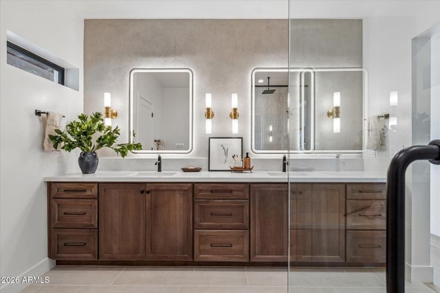 3731 E Fawn Drive, Phoenix, AZ 85042