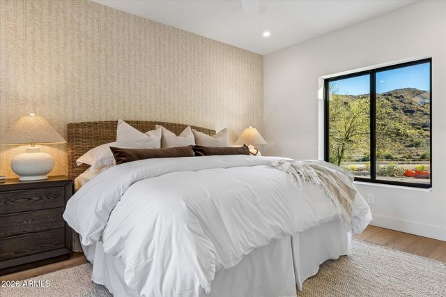 3731 E Fawn Drive, Phoenix, AZ 85042