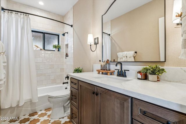 3731 E Fawn Drive, Phoenix, AZ 85042