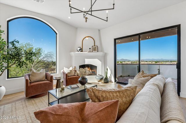 3731 E Fawn Drive, Phoenix, AZ 85042