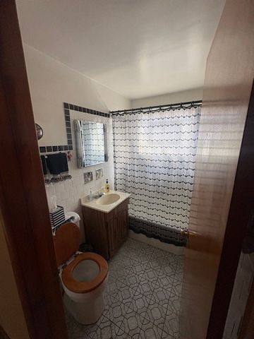 2056 Market Street, Blue Island, IL 60406